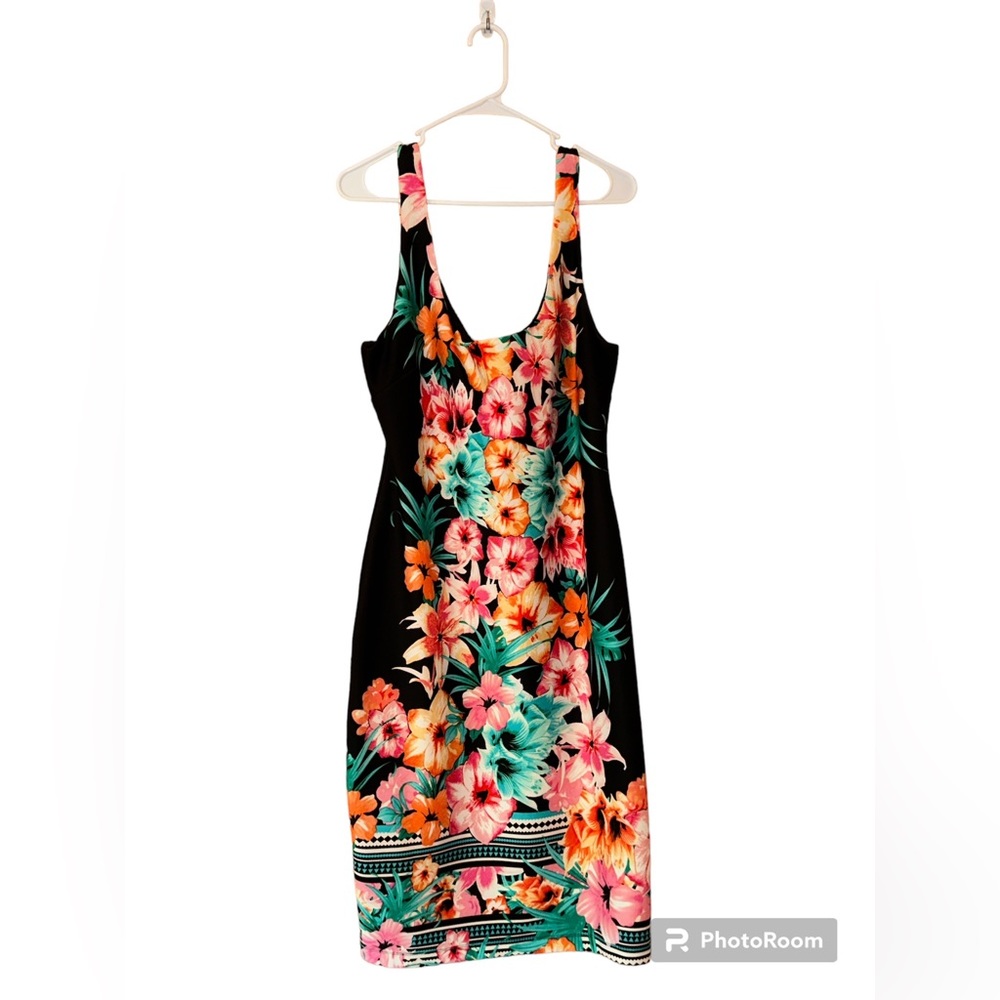 NWOT Floral summer/vacation dress